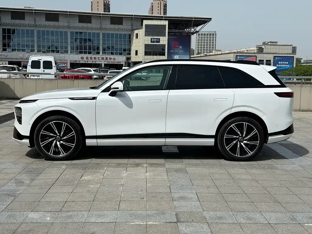 XPeng G9 — фото 3