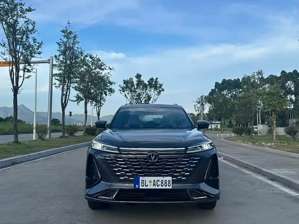 Changan CS75PLUS — фото 1