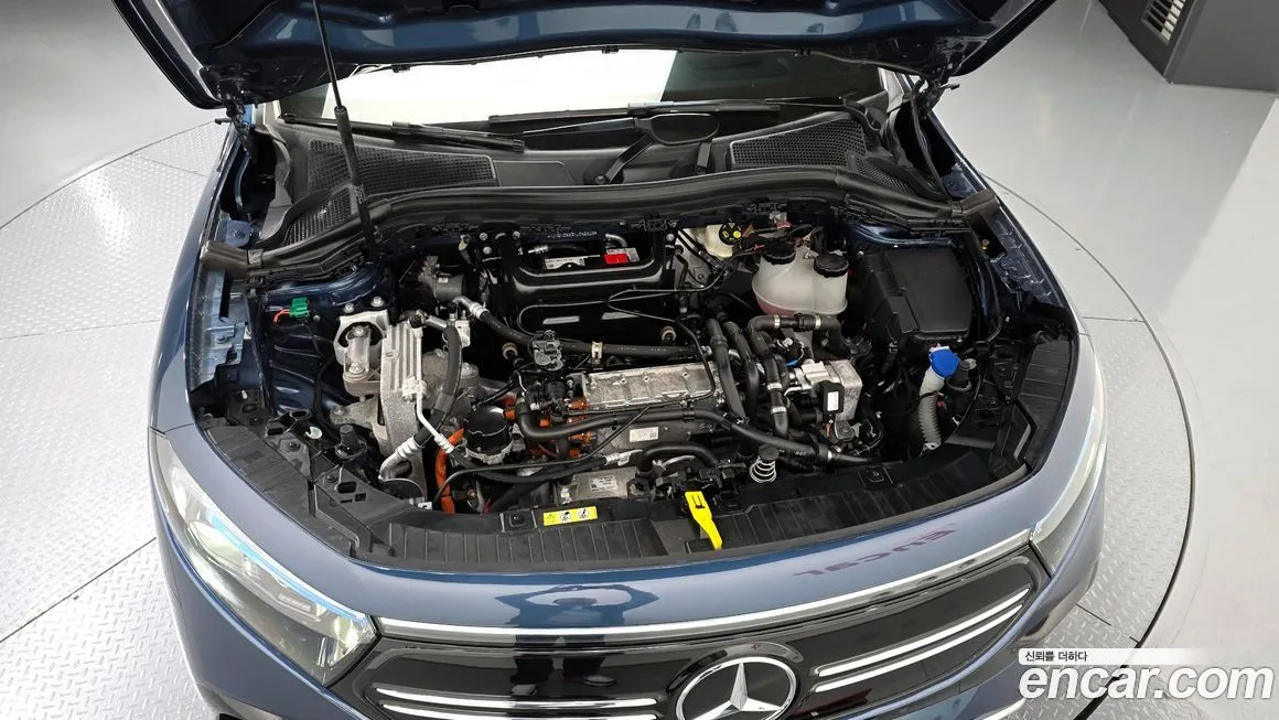 Mercedes-Benz EQA — фото 10