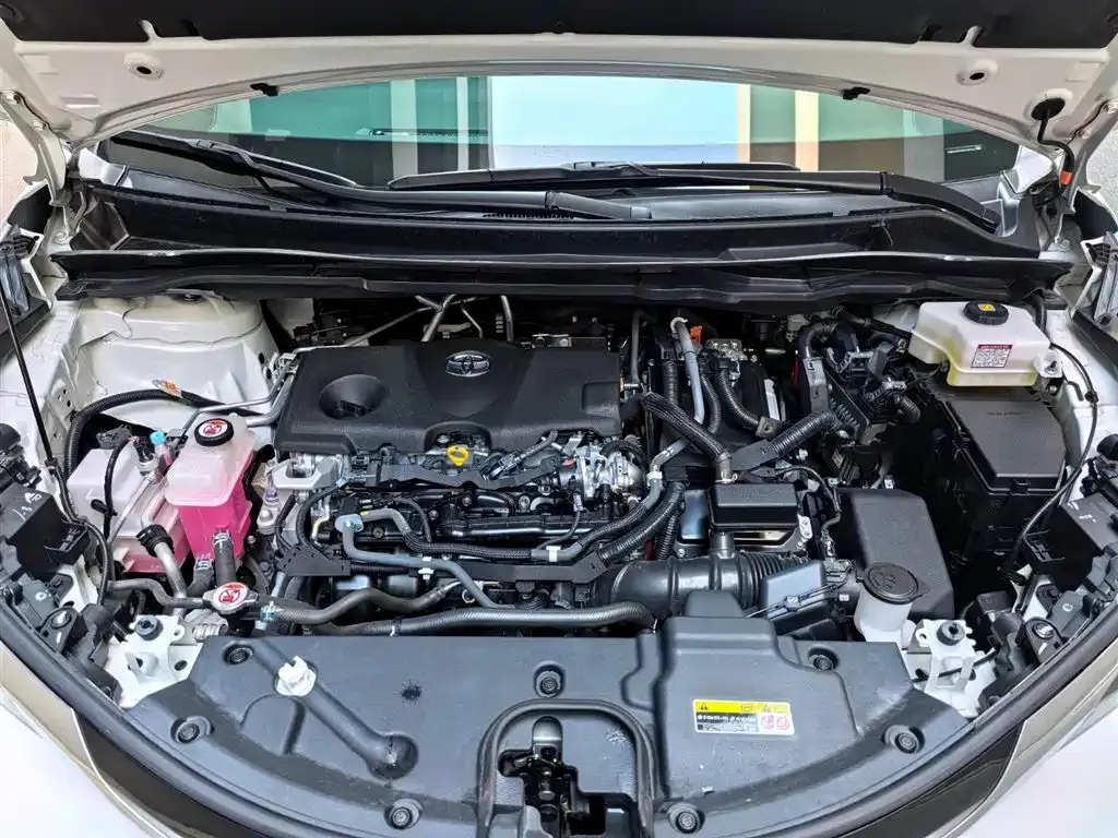 Toyota Granvia — фото 6