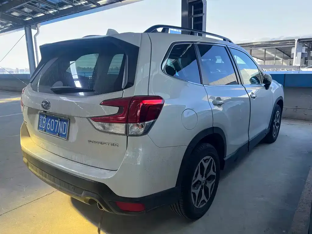 Subaru Forester — фото 10