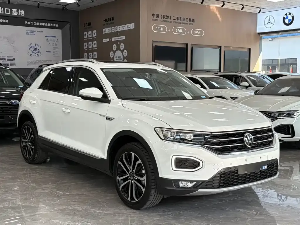 Volkswagen T-Roc — фото 4