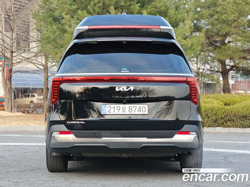 Kia Carnival — фото 10