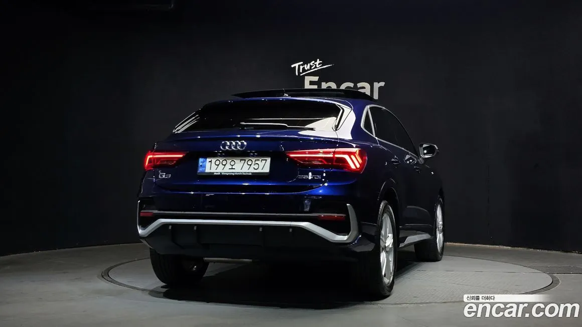 Audi Q3 — фото 3