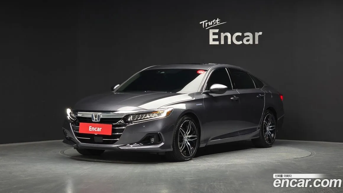 Honda Accord — фото 1
