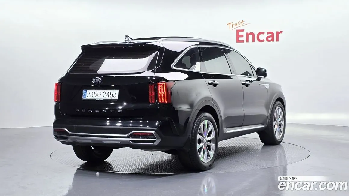 Kia Sorento — фото 8