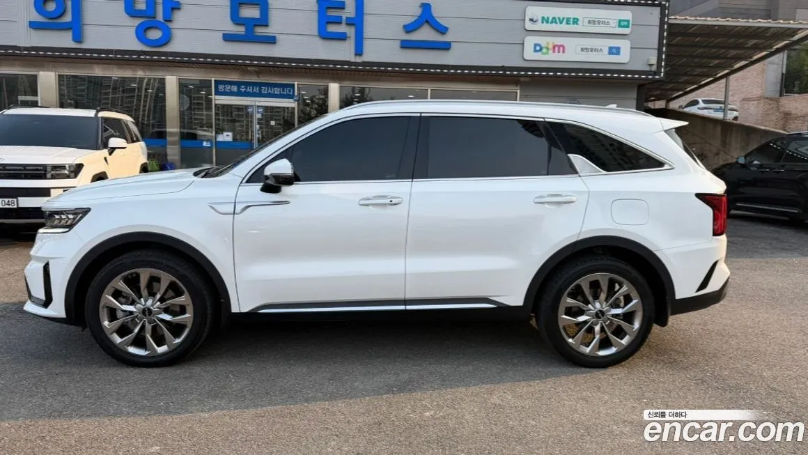 Kia Sorento — фото 9