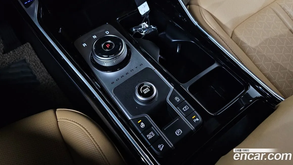 Kia Sorento — фото 8