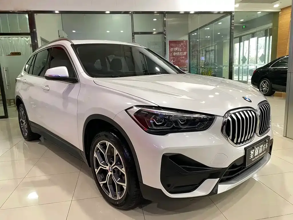 BMW X1 — фото 7