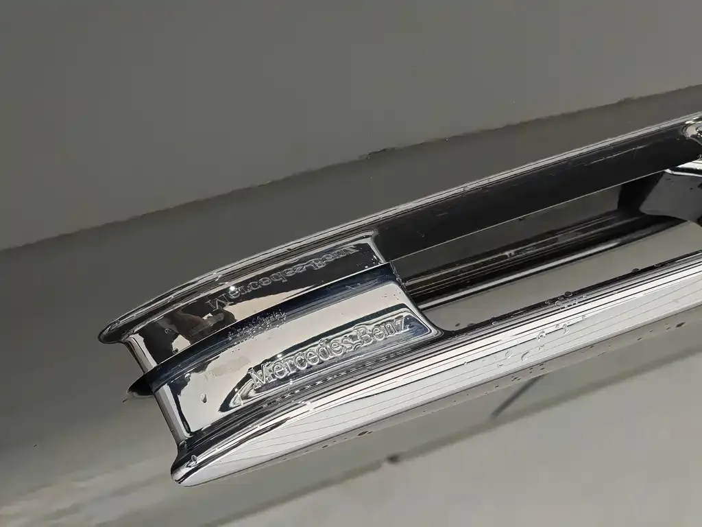 Mercedes-Benz EQE AMG — фото 10