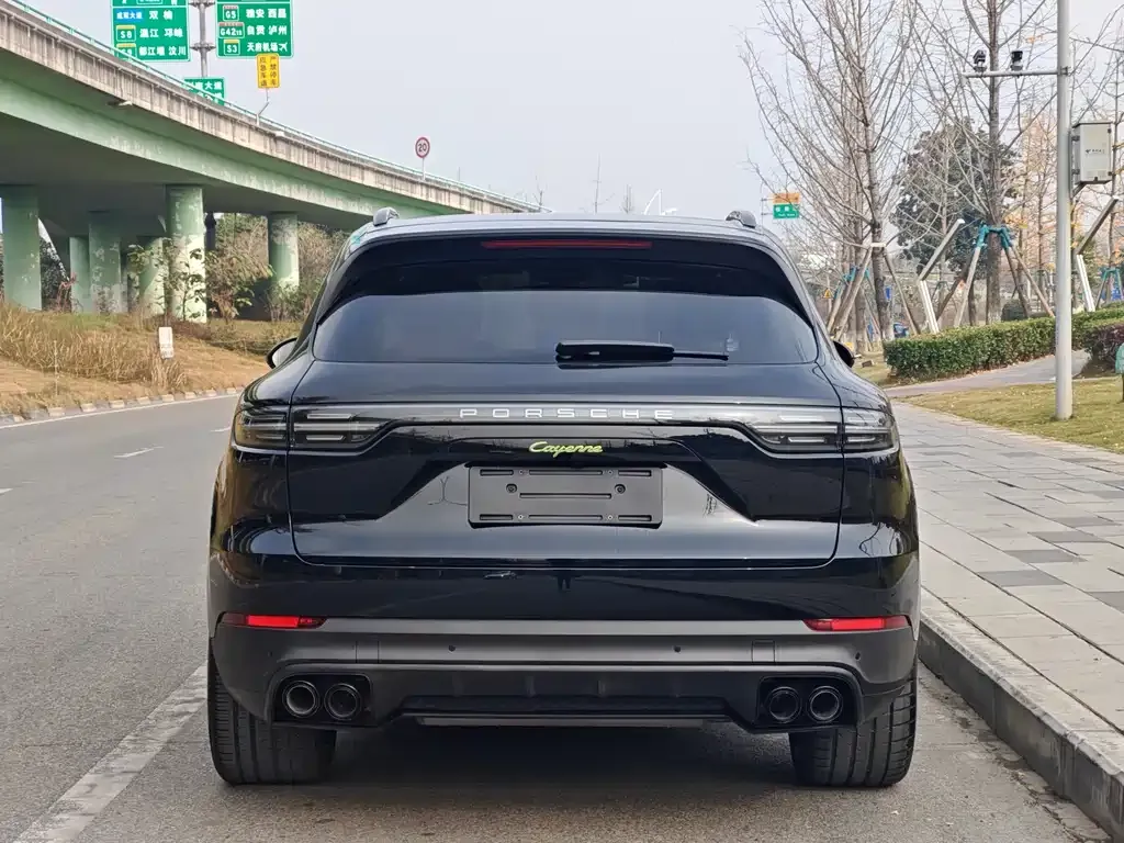 Porsche Cayenne Hybrid — фото 4