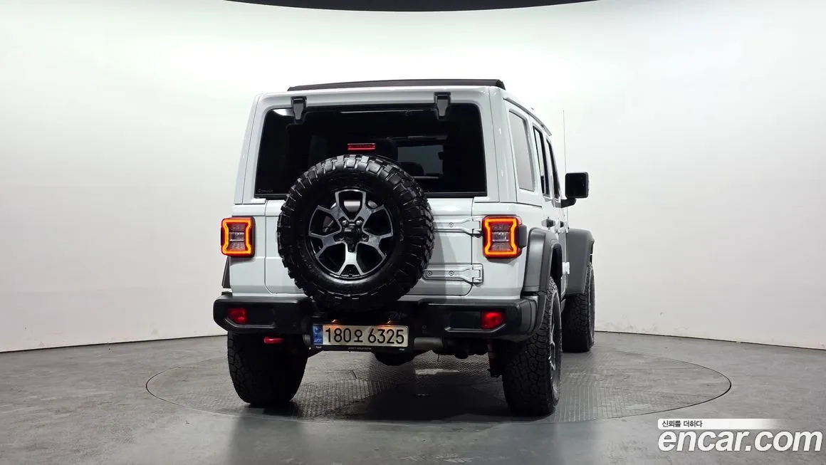 Jeep Wrangler — фото 4