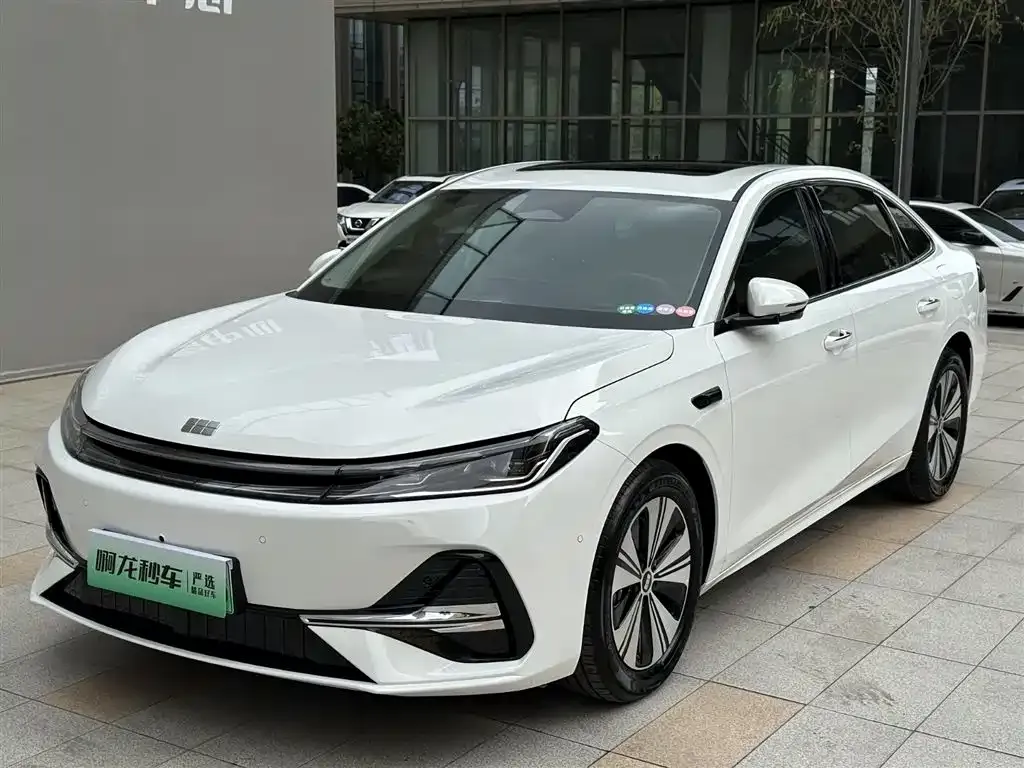 Geely Galaxy A7 — фото 9