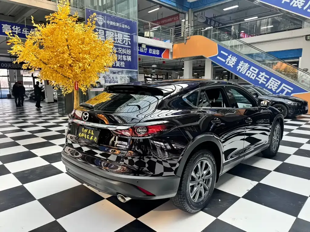 Mazda CX-4 — фото 10