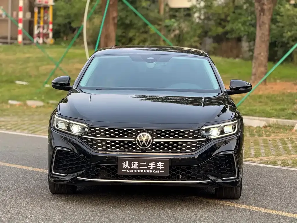 Volkswagen Passat — фото 4