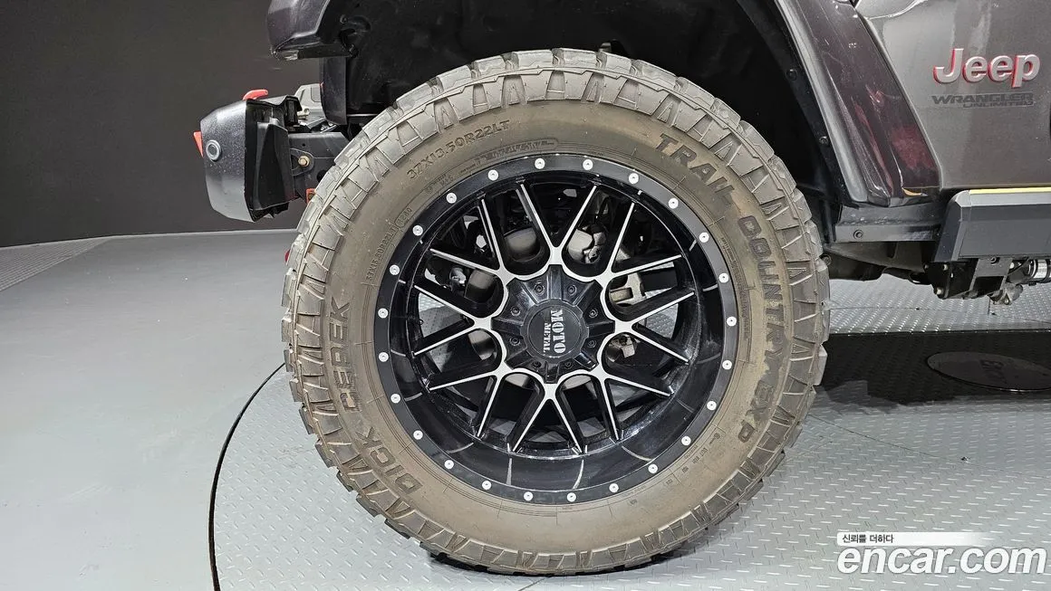 Jeep Wrangler — фото 7