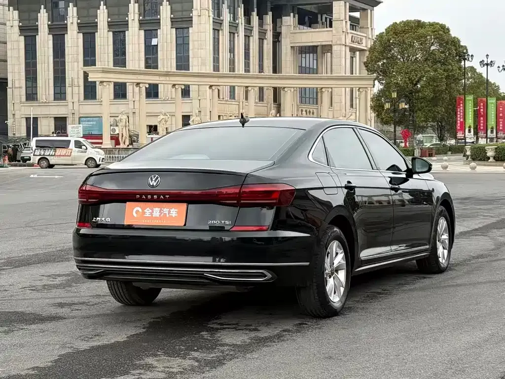 Volkswagen Passat — фото 7