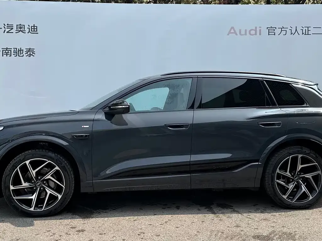 Audi Q6L e-tron — фото 5