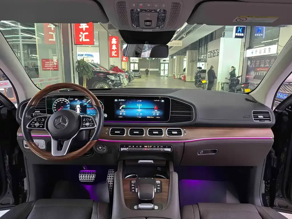Mercedes-Benz GLS — фото 9