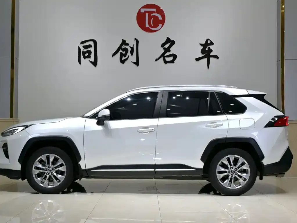 Toyota Wildlander — фото 10