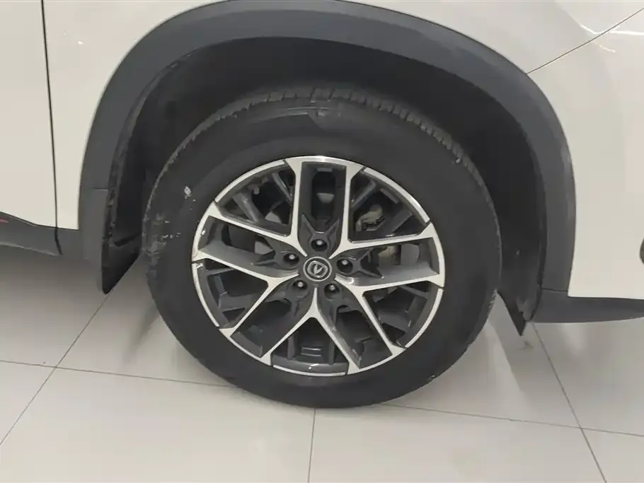 Changan CS75PLUS — фото 2