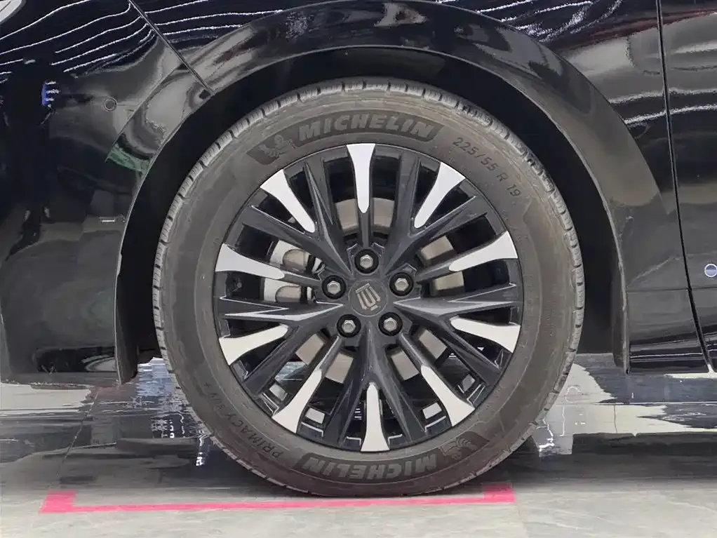 Toyota Vellfire — фото 6