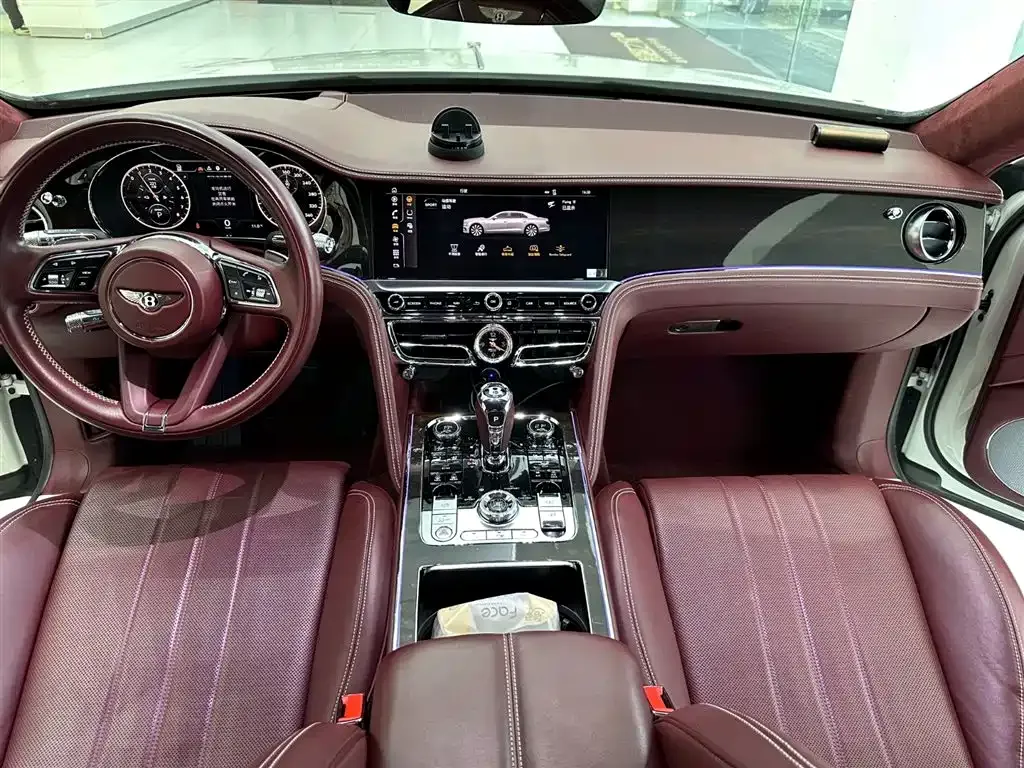 Bentley Flying Spur PHEV — фото 8