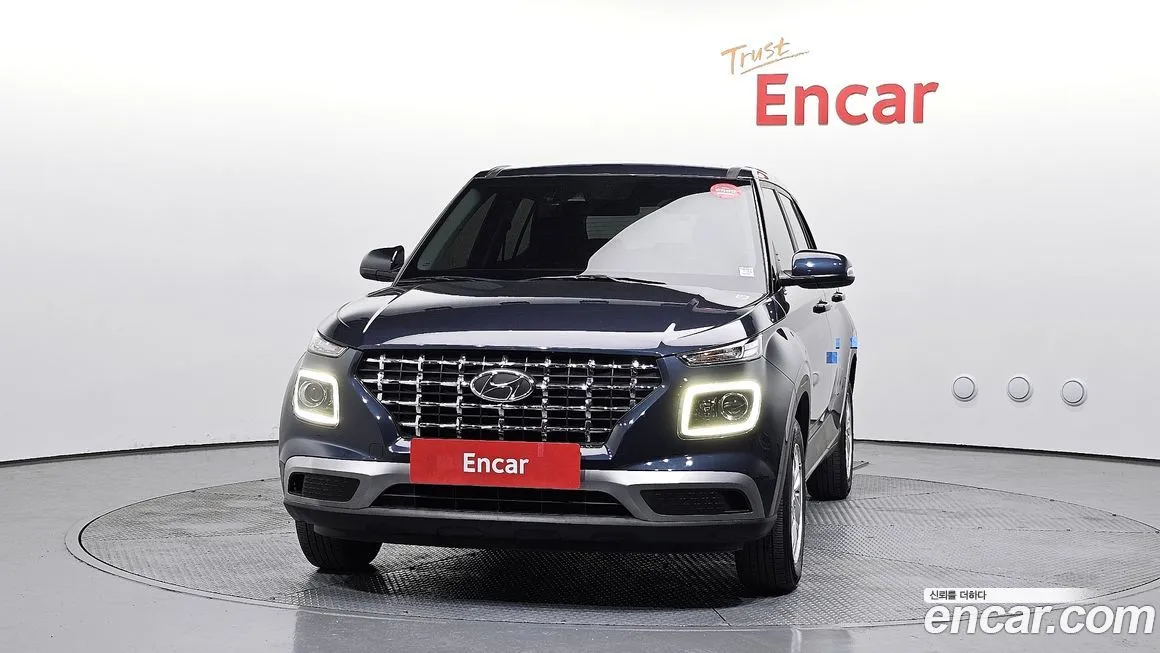 Hyundai Venue — фото 7