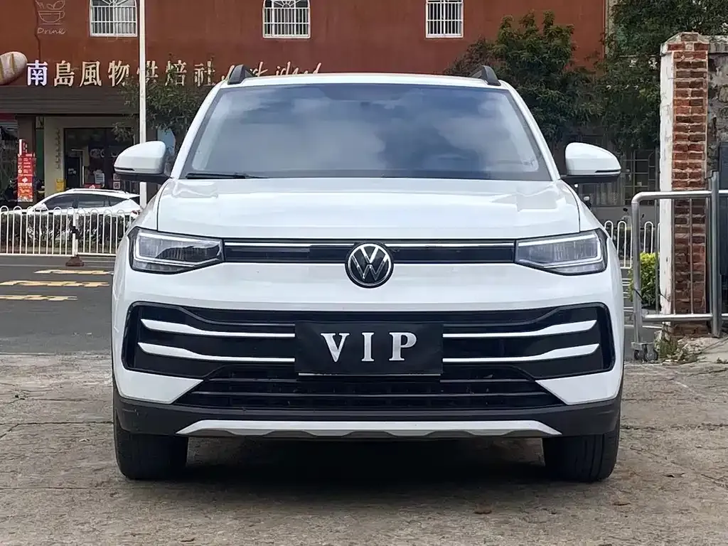 Volkswagen Tharu — фото 9