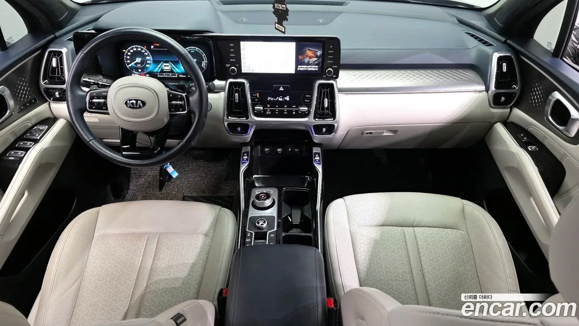 Kia Sorento — фото 6