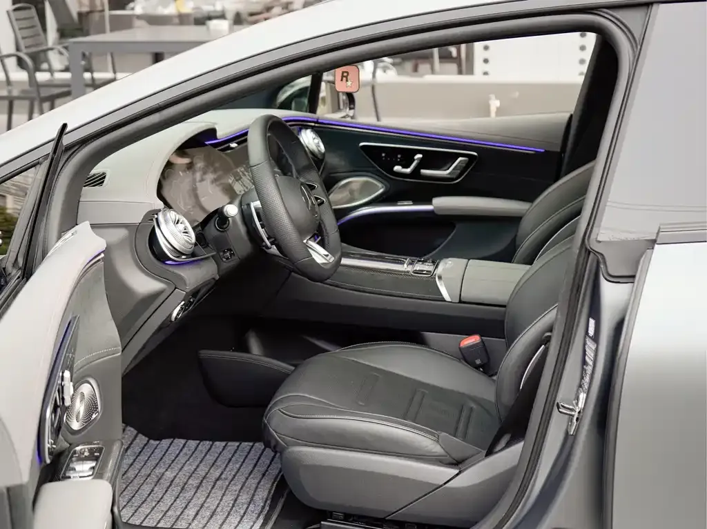 Mercedes-Benz EQS AMG — фото 2
