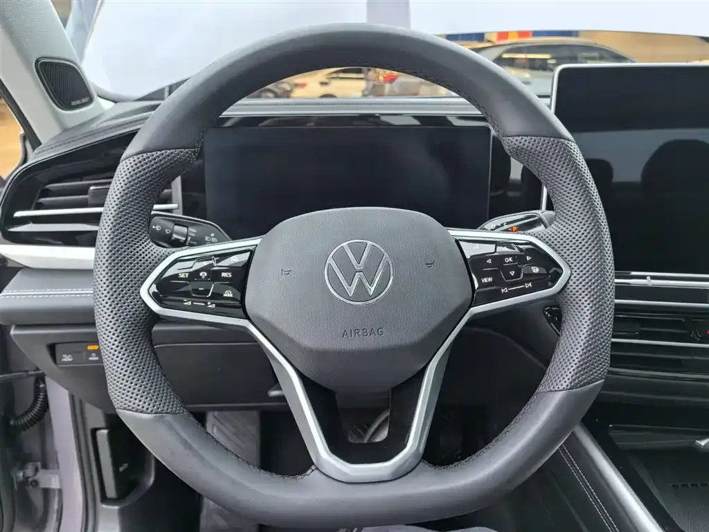 Volkswagen Passat — фото 9