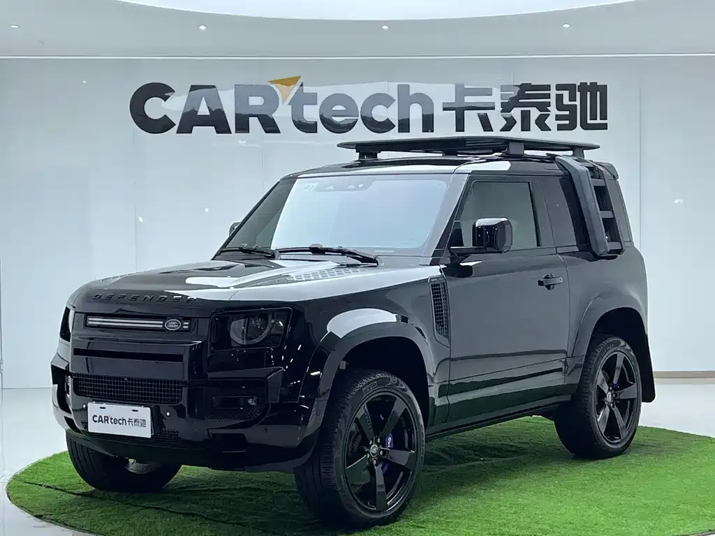 Land Rover Defender — фото 1
