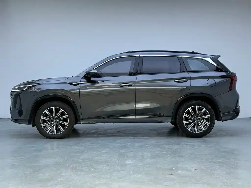 Changan CS75PLUS — фото 10