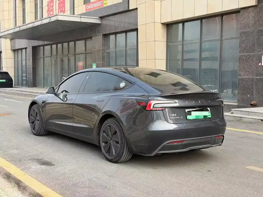 Tesla Model 3 — фото 2