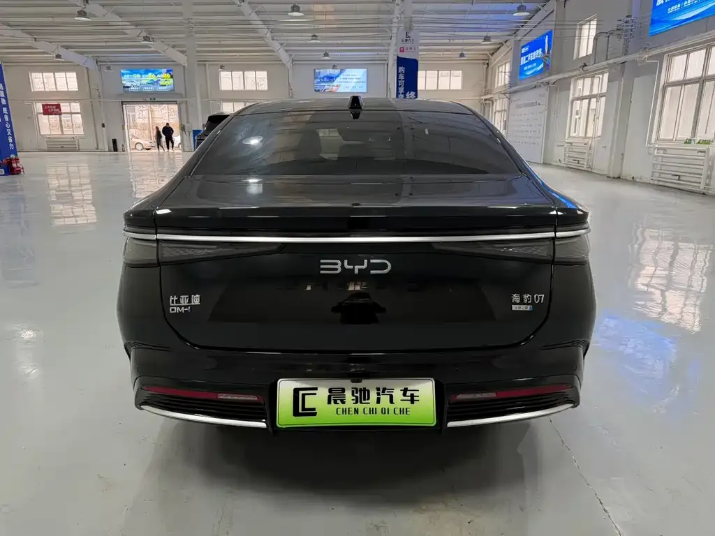 BYD Seal 07 DM-i — фото 8