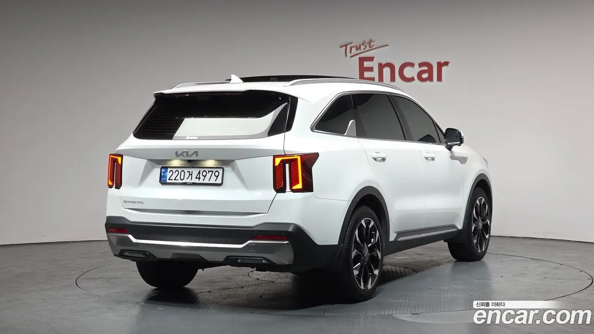 Kia Sorento — фото 4