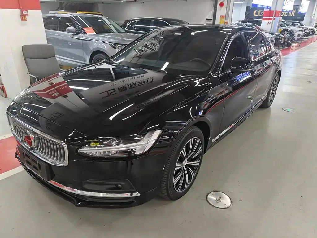 Volvo S90 — фото 1