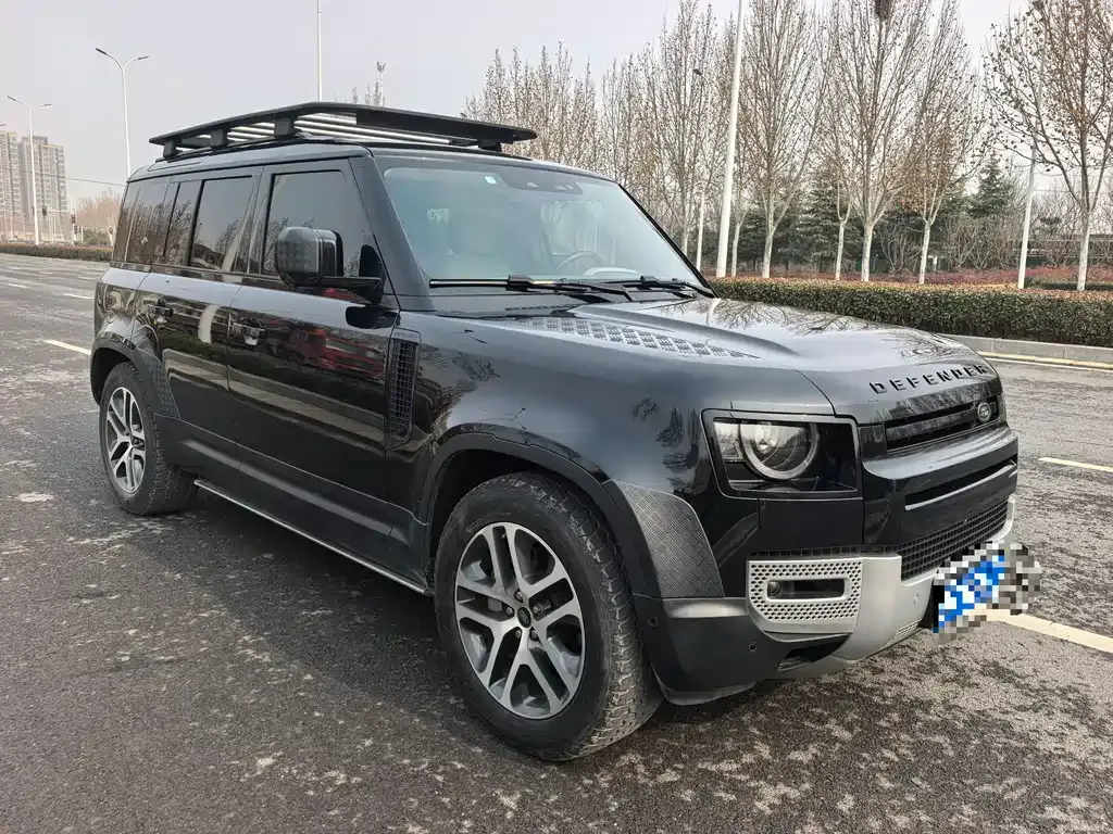 Land Rover Defender — фото 1