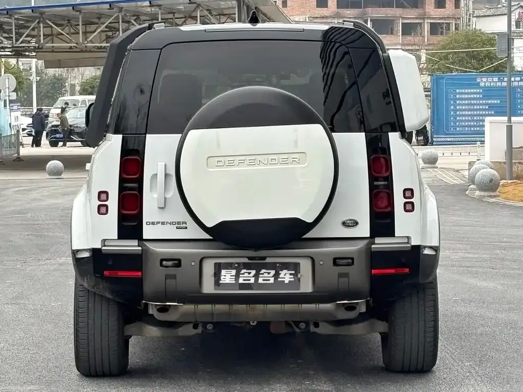 Land Rover Defender — фото 9