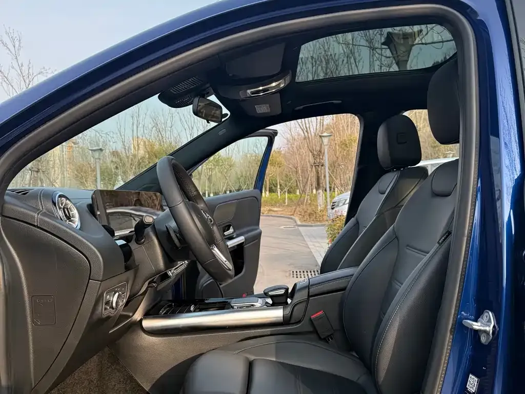 Mercedes-Benz EQA — фото 2