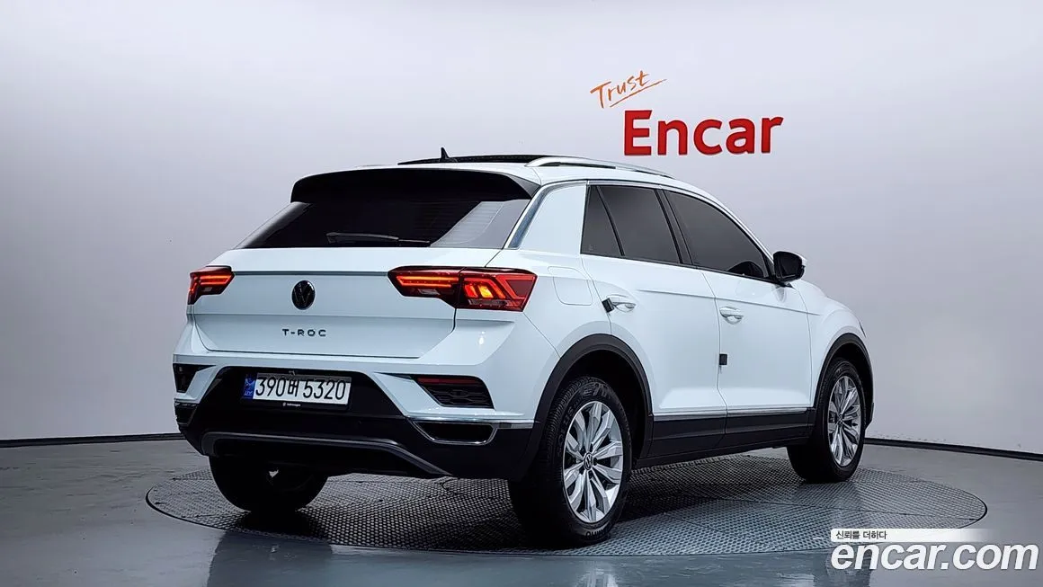 Volkswagen T-Roc — фото 3