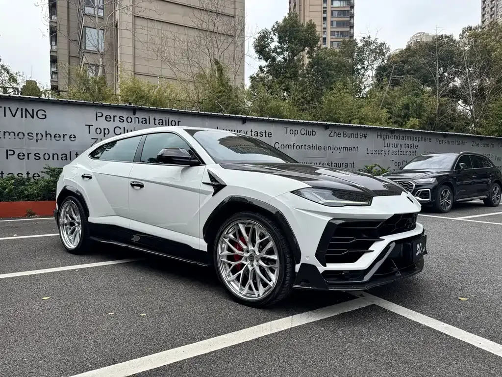 Lamborghini Urus — фото 3