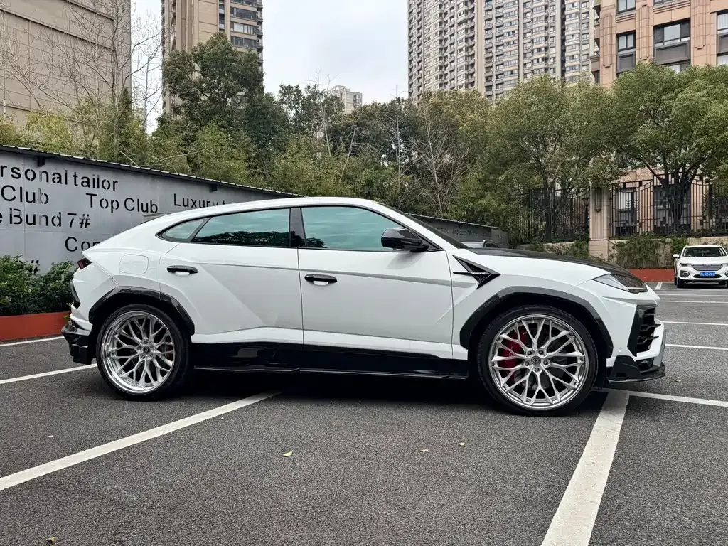 Lamborghini Urus — фото 5