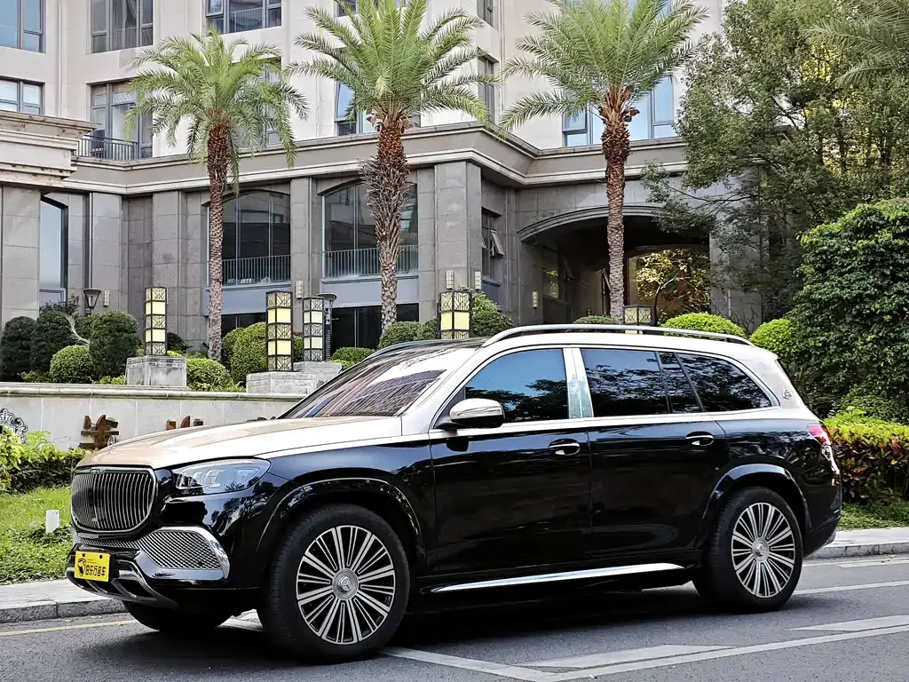 Mercedes-Benz GLS — фото 1