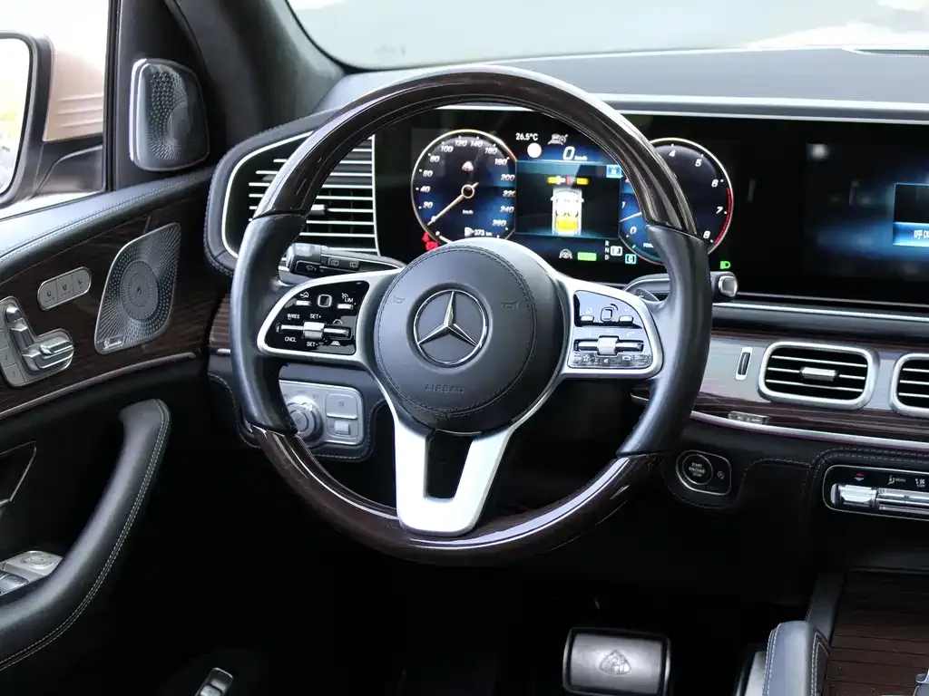 Mercedes-Benz GLS — фото 2