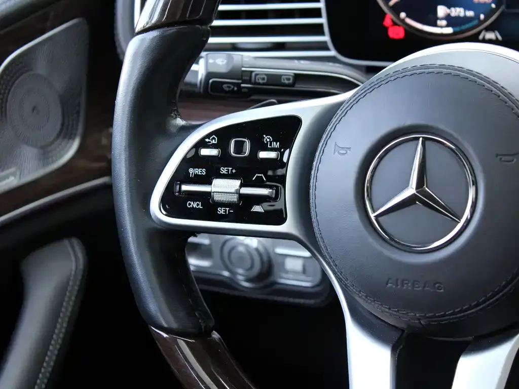 Mercedes-Benz GLS — фото 3