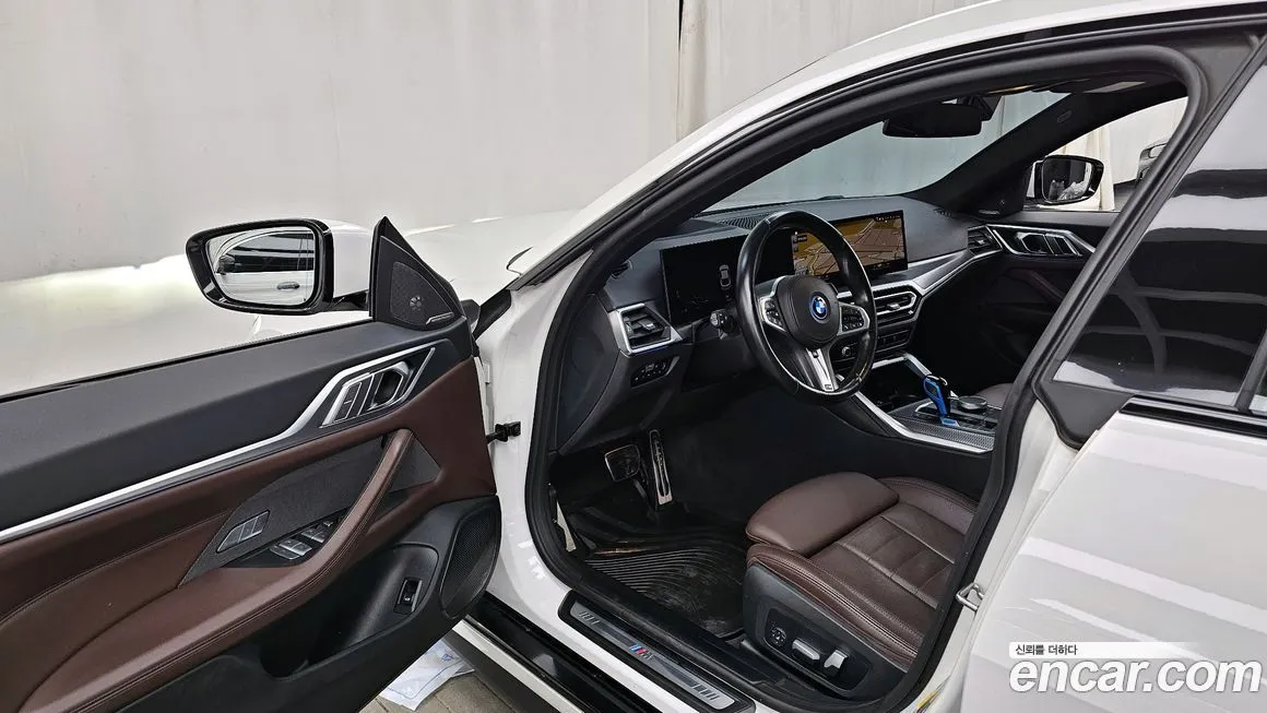 BMW i4 — фото 10