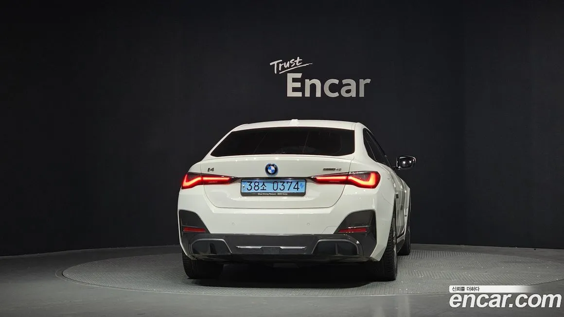 BMW i4 — фото 3