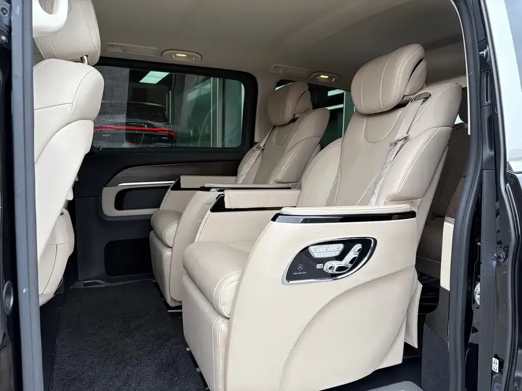 Mercedes-Benz V-Class — фото 8